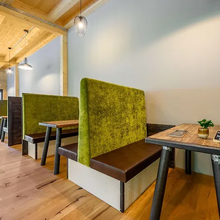 Hotel Loftstyle Eningen; Sure Collection By Bw Eningen unter Achalm